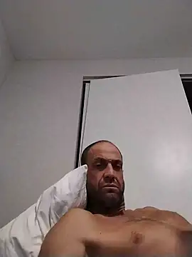 Snapshot of PeterHanglin chatting on July 14, 5:23 am PeterHanglin online show from July 14, 5:23 am