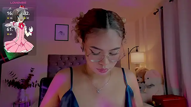 Snapshot of OxanaFedorova1- chatting on December 3, 9:24 pm OxanaFedorova1- online show from December 3, 9:24 pm