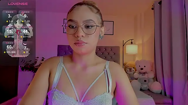 Snapshot of OxanaFedorova1- chatting on May 22, 8:14 pm OxanaFedorova1- online show from May 22, 8:14 pm