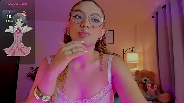 Snapshot of OxanaFedorova1- chatting on June 8, 7:25 pm OxanaFedorova1- online show from June 8, 7:25 pm