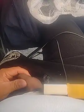 Santiagoqro85 online show from December 3, 7:23 pm