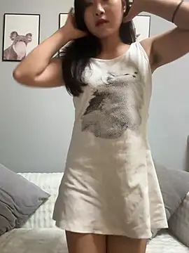 Snapshot of wly2028 chatting on March 23, 1:04 pm wly2028 online show from March 23, 1:04 pm