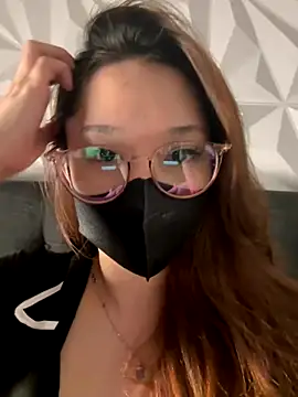 vy nguyen99 online show from September 14, 6:45 am