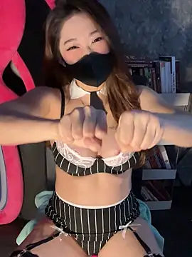 vy nguyen99 online show from September 19, 5:53 am