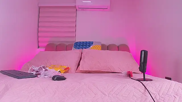 abbyrouss  online show from November 30, 3:10 am