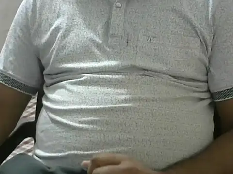 Snapshot of Famit025 chatting on January 10, 6:04 am Famit025 online show from January 10, 6:04 am