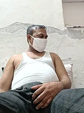 Snapshot of Famit025 chatting on January 16, 6:01 pm Famit025 online show from January 16, 6:01 pm