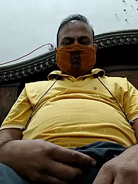 Snapshot of Famit025 chatting on January 19, 7:45 am Famit025 online show from January 19, 7:45 am