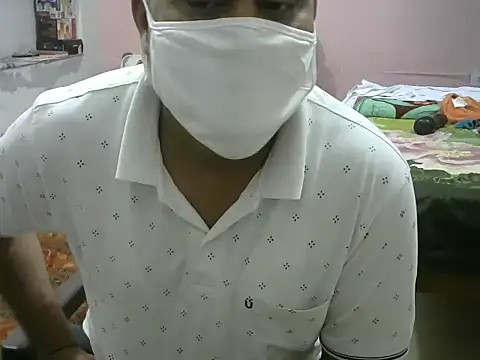 Snapshot of Famit025 chatting on February 21, 7:37 pm Famit025 online show from February 21, 7:37 pm