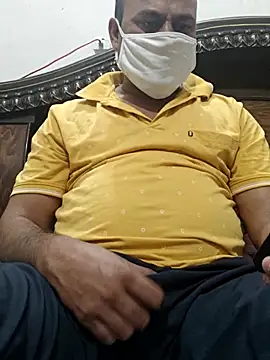 Snapshot of Famit025 chatting on February 25, 12:37 pm Famit025 online show from February 25, 12:37 pm