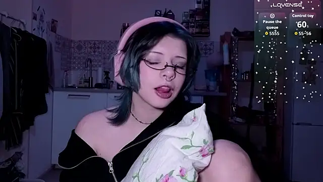 Alice Zev online show from February 19, 11:34 pm