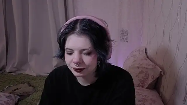 Snapshot of Alice_Zev chatting on April 21, 1:07 am Alice Zev online show from April 21, 1:07 am