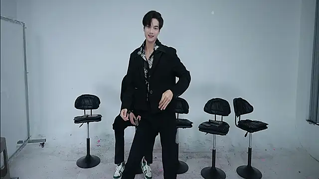 Snapshot of JL-sweetbaby1 chatting on November 3, 5:31 am JL-sweetbaby1 online show from November 3, 5:31 am