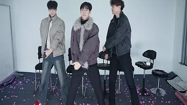 Snapshot of JL-sweetbaby1 chatting on December 15, 11:14 am JL-sweetbaby1 online show from December 15, 11:14 am