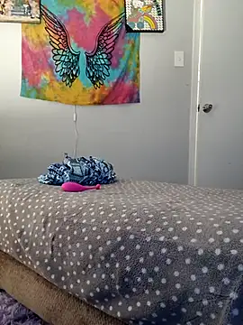 Snapshot of LuvTune chatting on March 30, 11:33 am LuvTune online show from March 30, 11:33 am