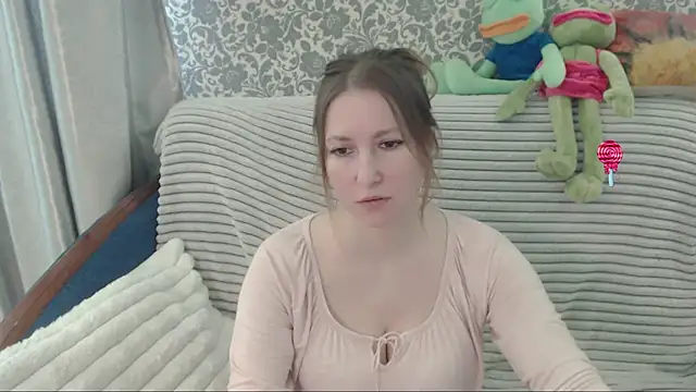 Snapshot of LesanaMagic chatting on June 4, 9:37 am LesanaMagic online show from June 4, 9:37 am