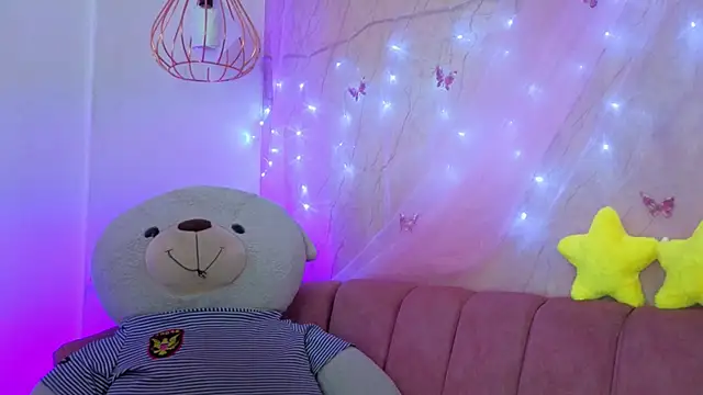 april bennett online show from January 5, 5:38 pm