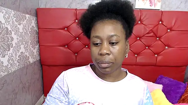 Snapshot of amijacobs chatting on November 21, 12:43 am amijacobs online show from November 21, 12:43 am