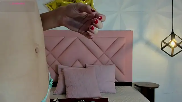 Caroline daring online show from July 5, 10:33 am