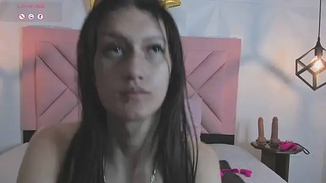 Caroline daring online show from July 6, 11:51 am