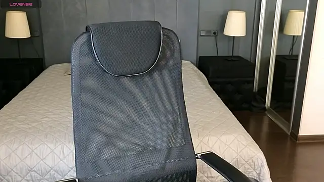 LouieEvans online show from October 28, 8:55 pm