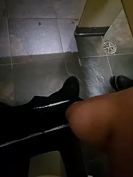 Snapshot of maxelbueno chatting on September 30, 9:53 pm maxelbueno online show from September 30, 9:53 pm