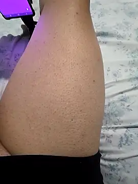 Snapshot of maxelbueno chatting on October 2, 3:46 am maxelbueno online show from October 2, 3:46 am