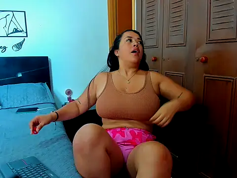 Allison 21  online show from December 14, 6:56 pm