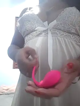 Snapshot of romerasexy chatting on October 24, 10:28 pm romerasexy online show from October 24, 10:28 pm