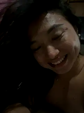 Snapshot of cassie_cakes chatting on October 21, 9:43 am cassie cakes online show from October 21, 9:43 am