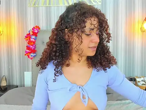 Sofiapassionne online show from February 27, 1:44 pm