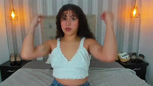 Sofiapassionne online show from May 3, 1:50 pm