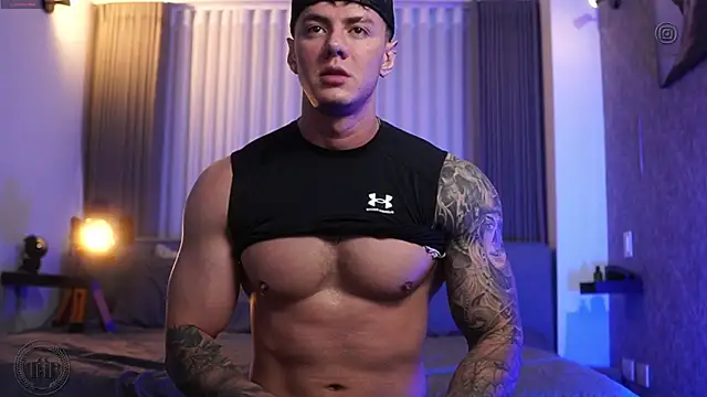 Thomas Falcon online show from October 8, 10:51 pm