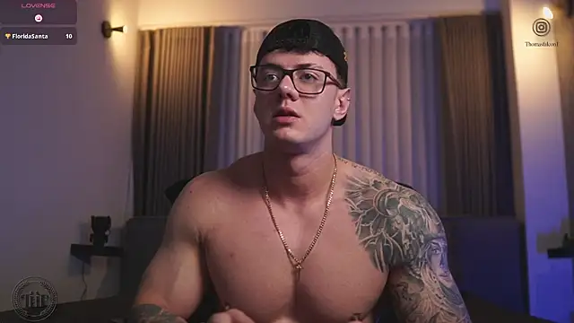 Thomas Falcon online show from November 1, 2:13 am