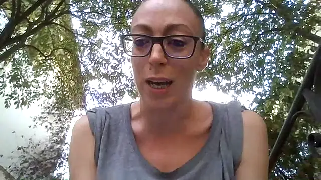 Astrid3 online show from October 31, 3:13 pm