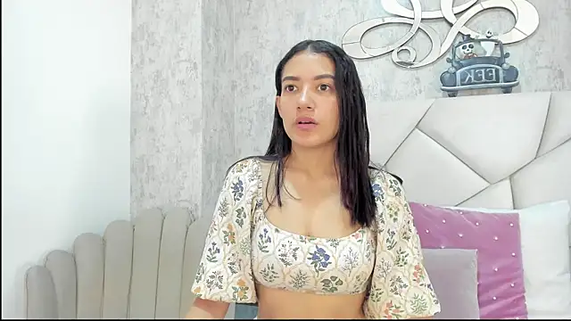 Skylerwhite02 online show from November 3, 7:37 pm