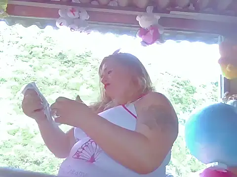 Snapshot of Effata30 chatting on October 29, 8:54 pm Effata30 online show from October 29, 8:54 pm