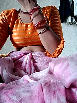 Snapshot of Aasha_devi05 chatting on September 11, 8:14 am Aasha devi05 online show from September 11, 8:14 am