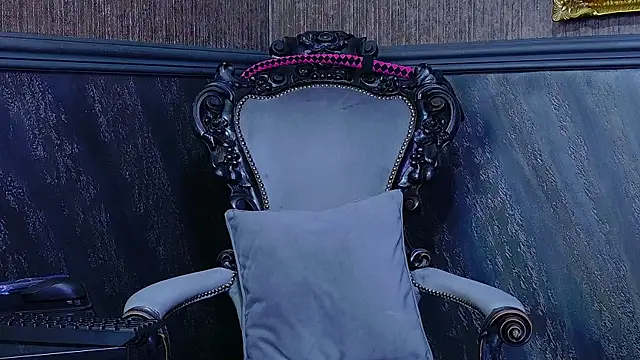 Snapshot of TiffanySia chatting on October 30, 5:20 am TiffanySia online show from October 30, 5:20 am