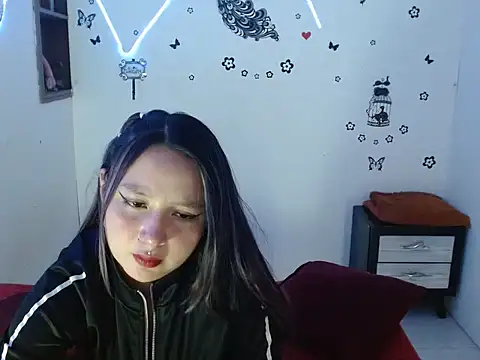 Snapshot of Mia2xsmith chatting on November 9, 7:28 am Mia2xsmith online show from November 9, 7:28 am