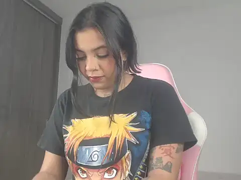 Snapshot of ObeyVal chatting on May 12, 7:27 am ObeyVal online show from May 12, 7:27 am