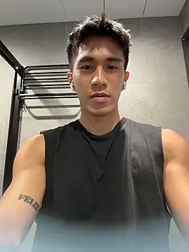 gooodboiii online show from April 29, 2:21 pm