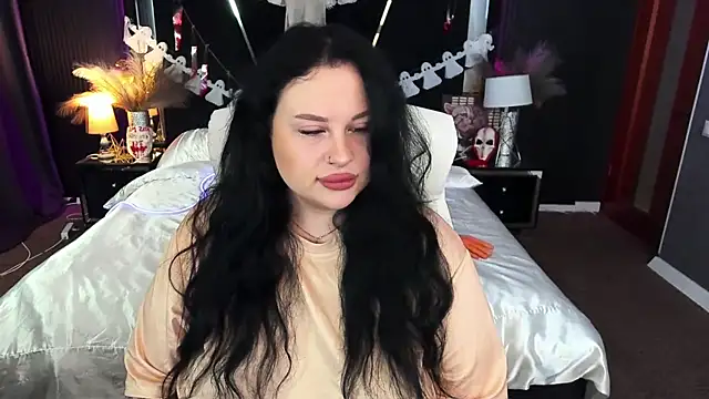 SerahMirabeli online show from November 1, 8:33 pm