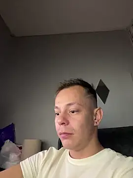 Snapshot of dimitryivanovv chatting on September 14, 6:34 am dimitryivanovv online show from September 14, 6:34 am