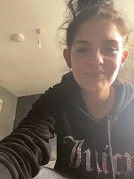 Camwithchlox online show from October 22, 9:53 am