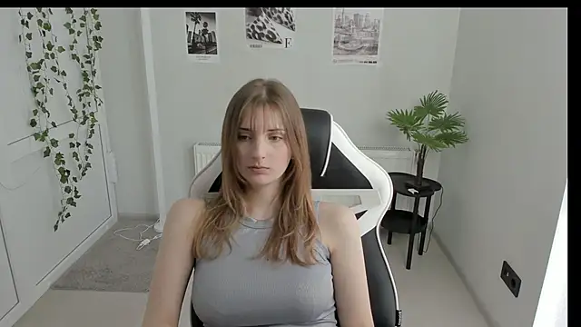 Snapshot of NeyliDream chatting on May 18, 9:26 am NeyliDream online show from May 18, 9:26 am