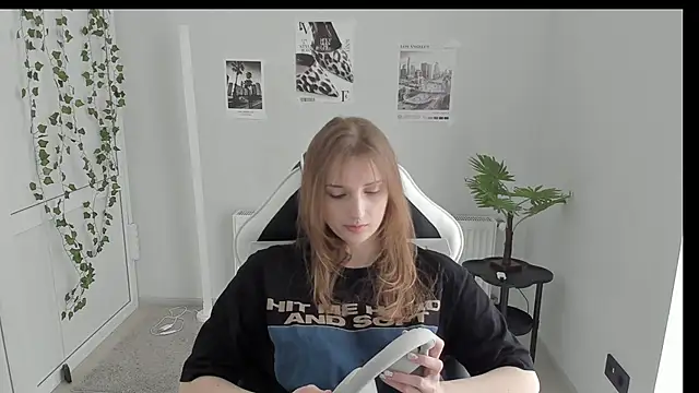 Snapshot of NeyliDream chatting on May 27, 12:24 pm NeyliDream online show from May 27, 12:24 pm