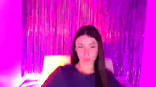 Snapshot of AlisaBubbles chatting on September 29, 11:37 am AlisaBubbles online show from September 29, 11:37 am