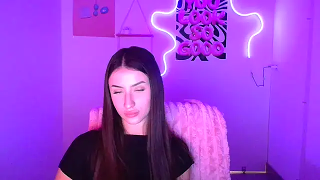 Snapshot of AlisaBubbles chatting on November 17, 12:33 pm AlisaBubbles online show from November 17, 12:33 pm