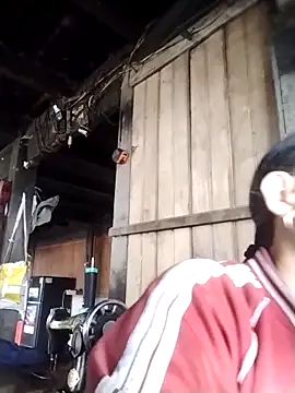 Snapshot of Samdim23 chatting on October 27, 2:37 am Samdim23 online show from October 27, 2:37 am